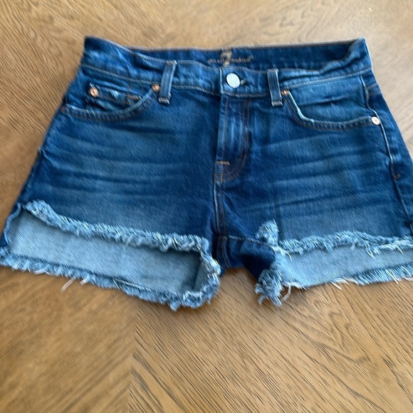 Seven For All Mankind Rich Coastal Blue Wash Denim Cutoff Shorts Size 26 - Picture 1 of 9